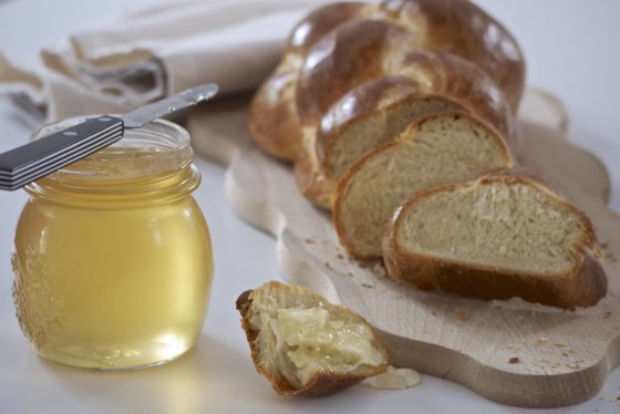 treccia e gelatina di fiori di sambuco