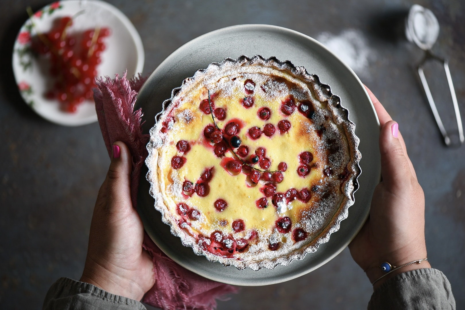 torta al quark con ribes e cocco