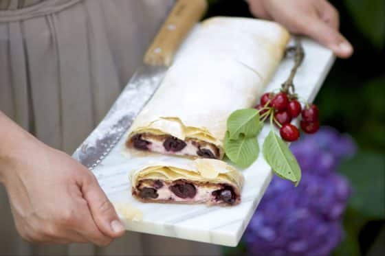 strudel alle ciliegie scaled
