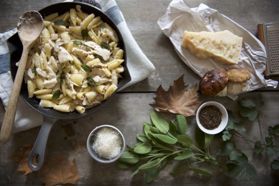 castellane con ricotta profumata alla salvia e porcini
