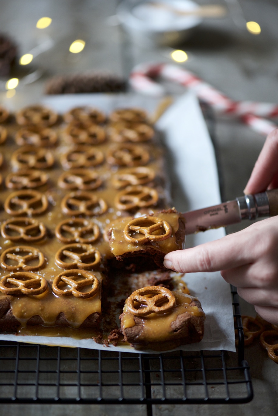 brownies al doppio cioccolato con caramello salato