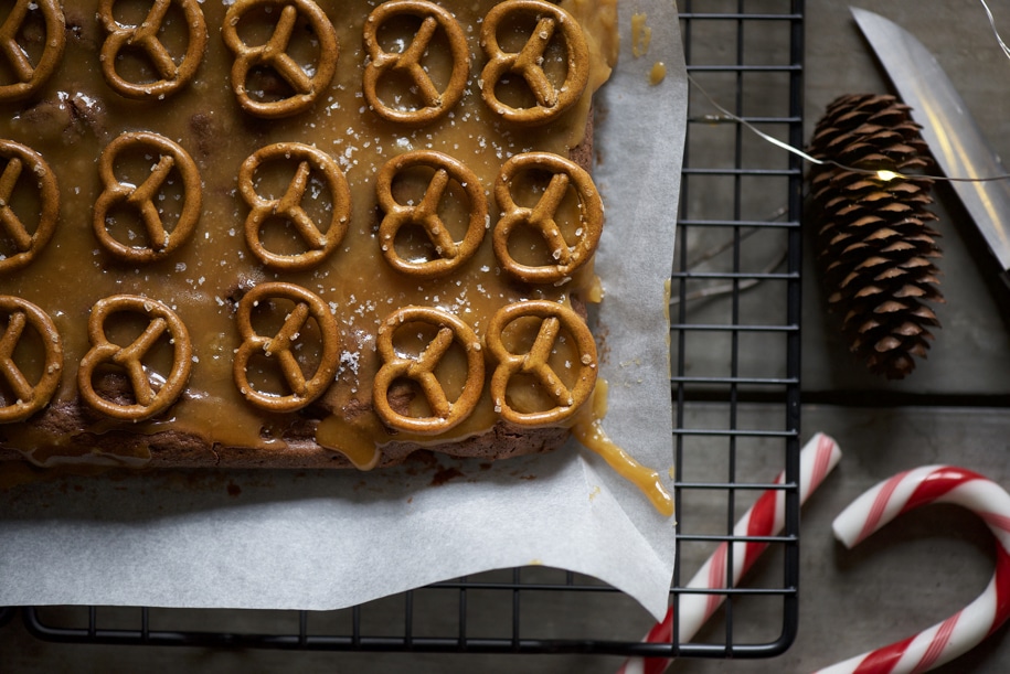 brownies al doppio cioccolato con caramello salato