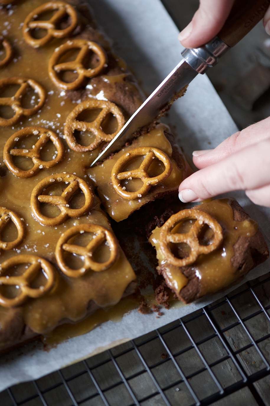 brownies al doppio cioccolato con caramello salato