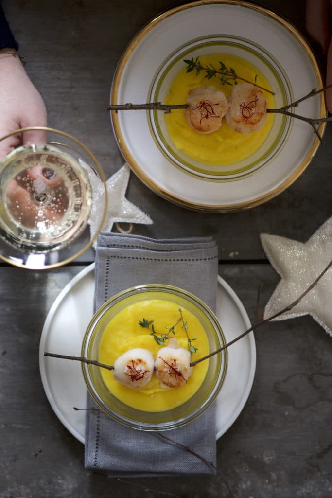 capesante con crema di patate allo zafferano