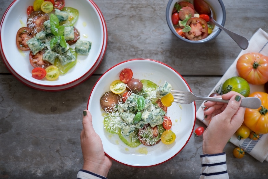 gnocchi di ricotta con crodaiola di pomodori