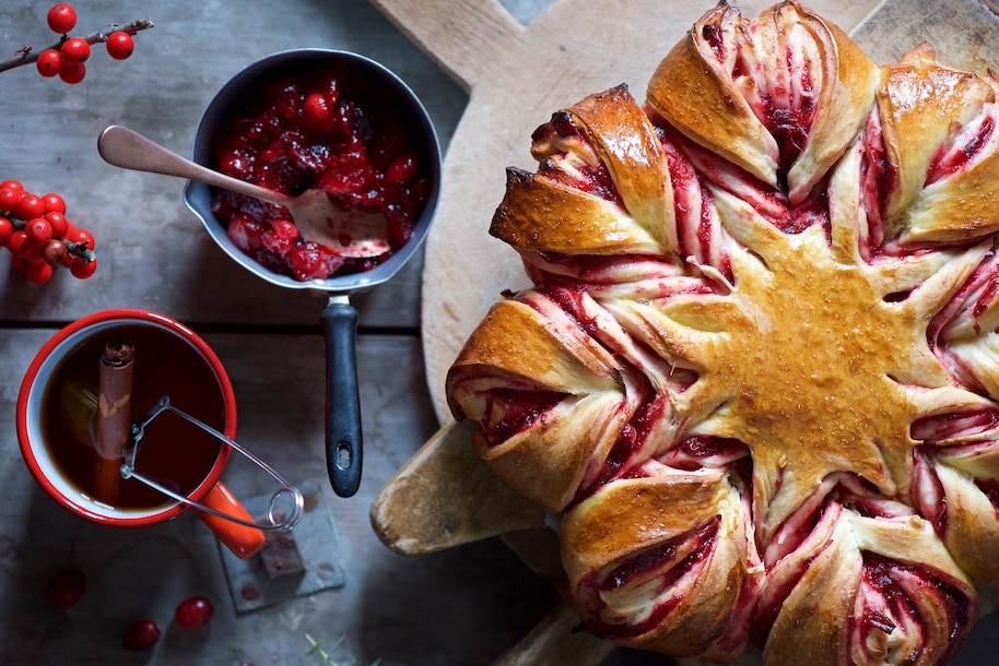 stella di brioche con marmellata di cranberries