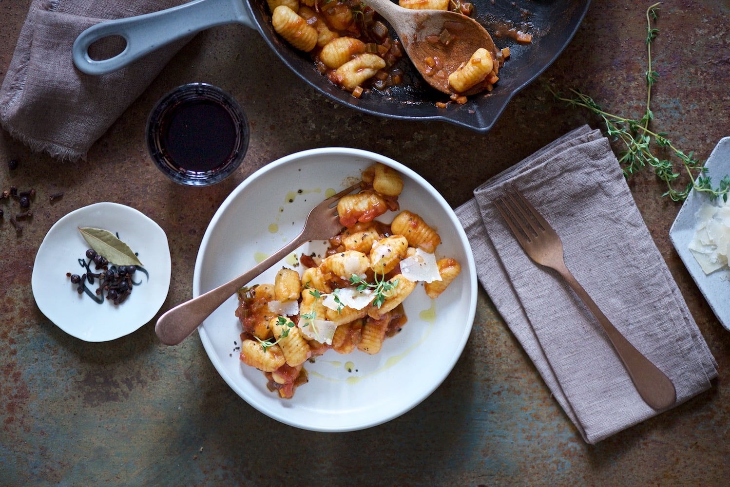 gnocchi con ragù ubriaco di verdure