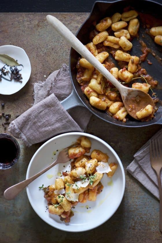 gnocchi con ragù ubriaco di verdure