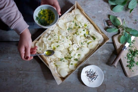 Focaccia di grano saraceno con patate