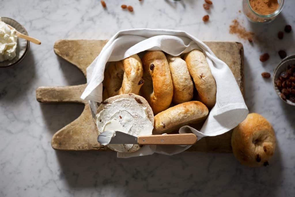 bagels alla cannella e uvetta