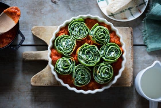 chiocciole di pasta verde ripiene con spinaci e ricotta