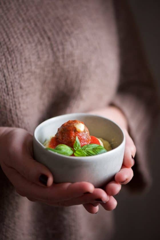polpette al sugo con cuore di formaggio
