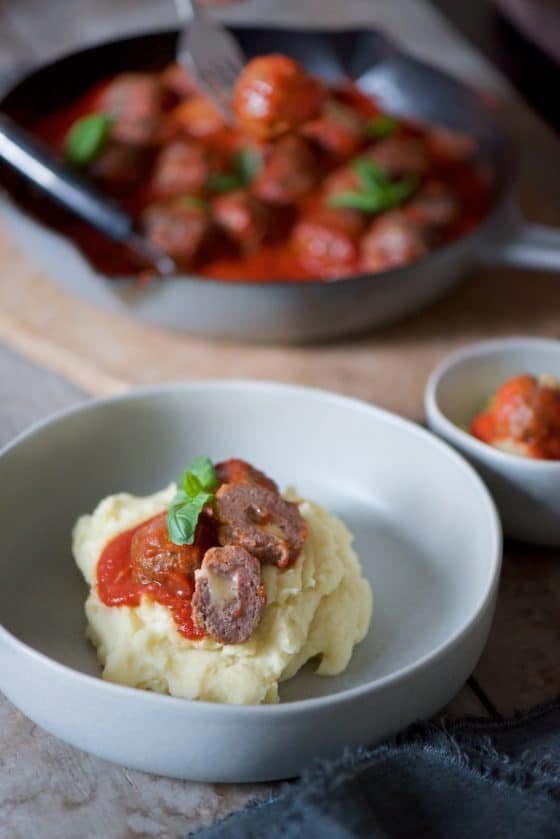 polpette al sugo con cuore di formaggio