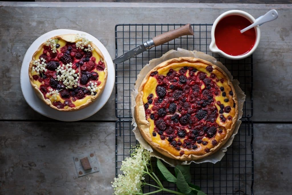 torta con ricotta e bacche