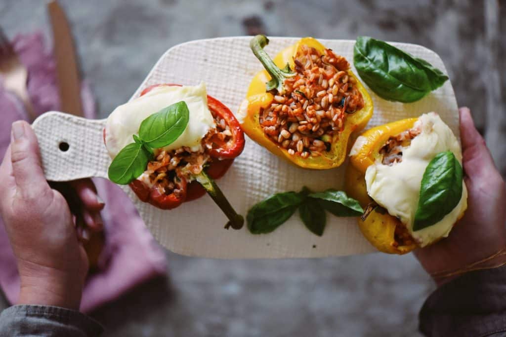 peperoni filanti ripieni di cereali alle verdure