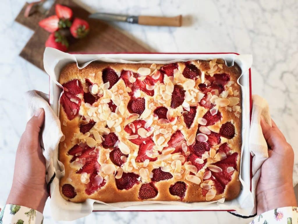 torta quattro vasetti con fragole