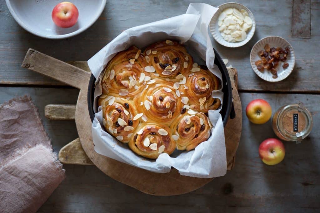 chioccioline morbide con crema di mele e uvette