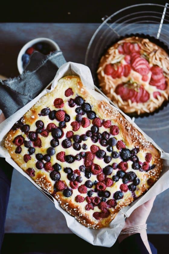 torta brioche con i frutti di bosco