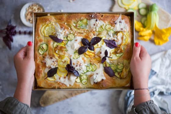 Focaccia con zucchine e bleu di capra