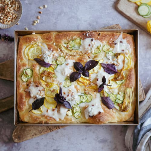 focaccia con zucchine e bleau di capra