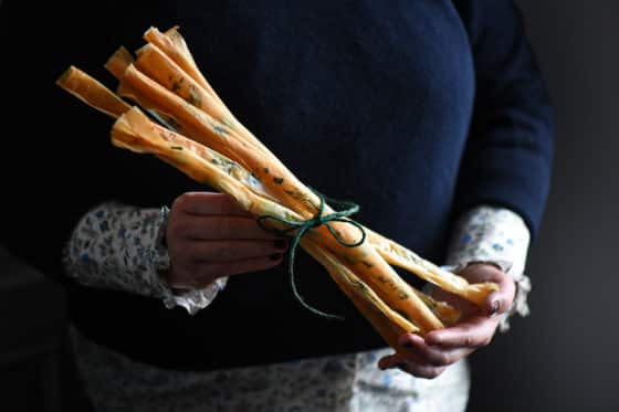 Ricettina: grissini di pasta fillo alle erbe aromatiche