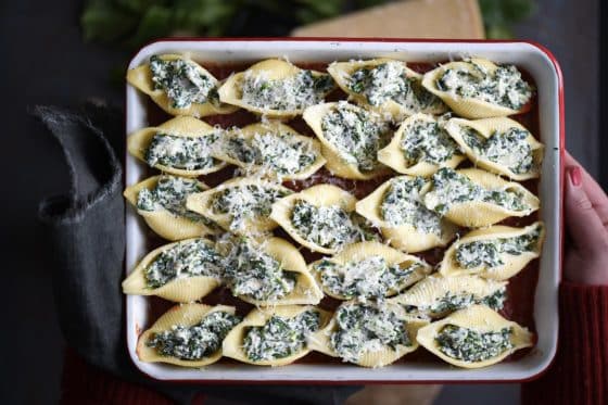 conchiglioni farciti con ricotta e spinaci in teglia
