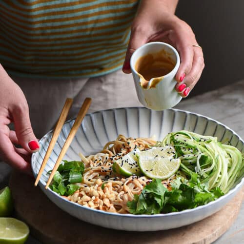 insalata di noodles al sesamo