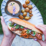hot dog con kimchi e salsa piccantina