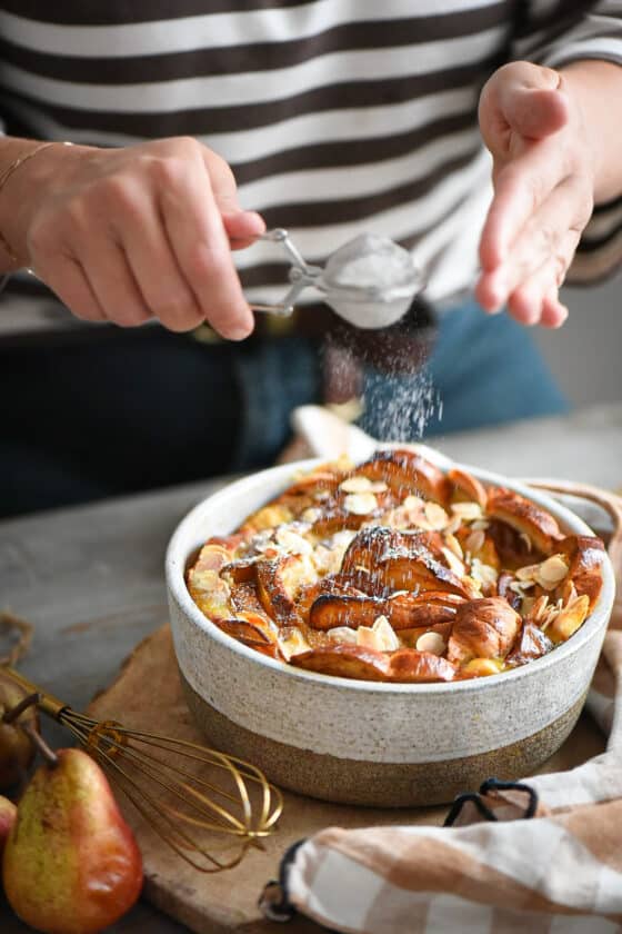 Bread pudding di pere